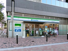 Brillia Tower 横浜東神奈川の周辺施設：ファミリーマート東神奈川東口店