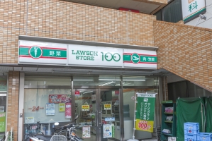 ニューハイツ石神井公園の周辺施設：ローソン100練馬石神井三丁目店