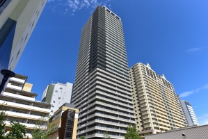 ルネッサなんばタワー